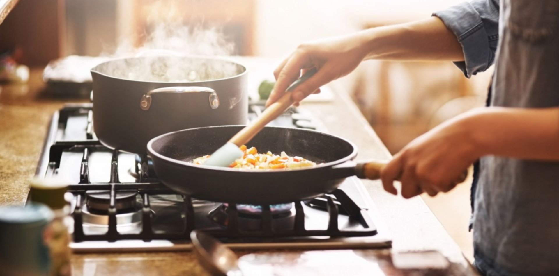 Khí thải từ bếp ga có thể gây hại cho hệ hô hấp: Chuyên gia chỉ cách phòng tránh - Ảnh 1. Khí thải từ bếp ga có thể gây hại cho hệ hô hấp: Chuyên gia chỉ cách phòng tránh - Ảnh 1.