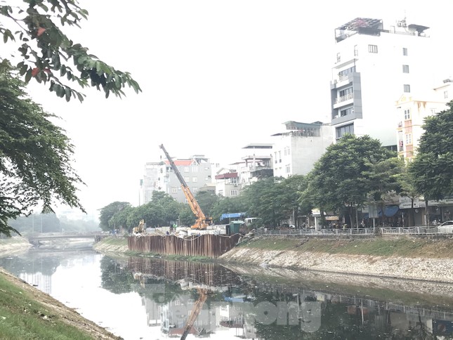 Hà Nội quyết 'hồi sinh' các dòng sông: Ngổn ngang xử lý nước thải - Ảnh 2. Hà Nội quyết 'hồi sinh' các dòng sông: Ngổn ngang xử lý nước thải - Ảnh 2.