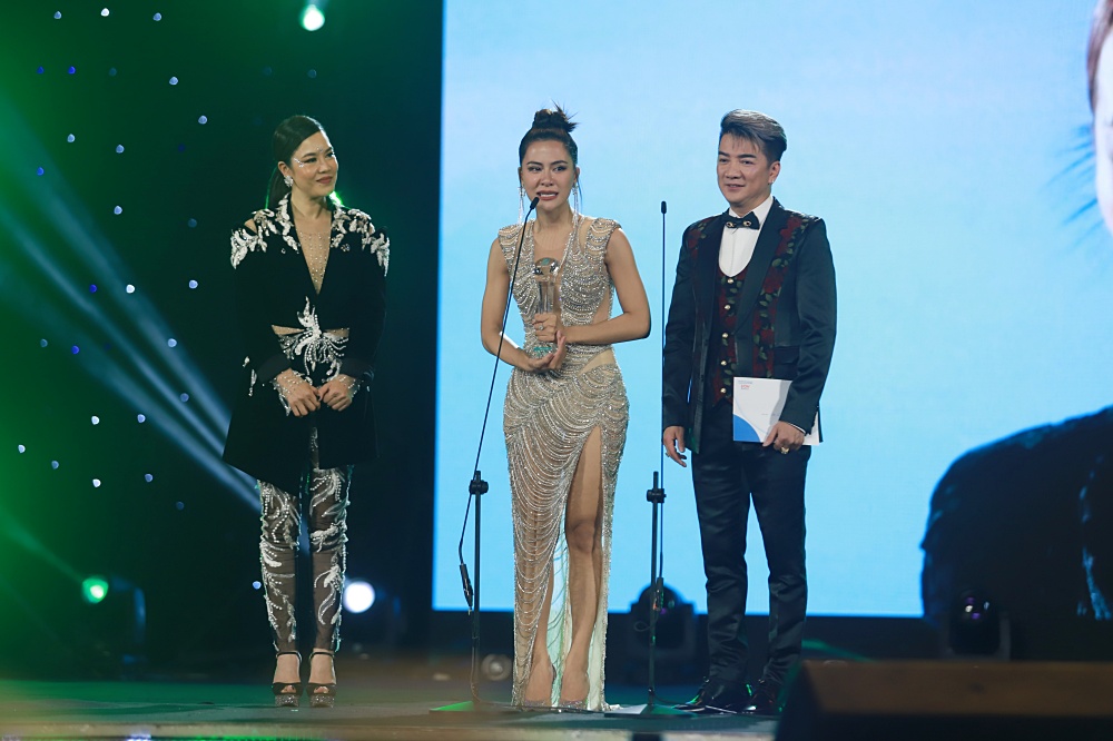 Hoàng Thùy Linh lần thứ 2 đại thắng với Làn Sóng Xanh, Mỹ Tâm nhận giải thưởng đặc biệt - Ảnh 8.