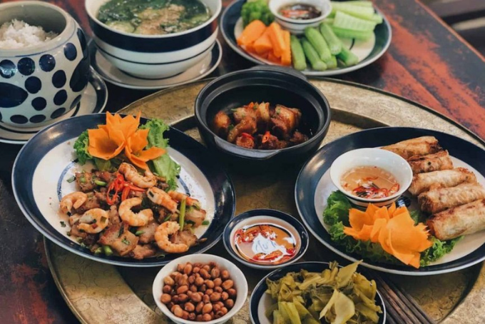 5 th&oacute;i quen khi ăn tối l&agrave;m bạn nhanh gi&agrave; v&agrave; xấu, ng&agrave;y Tết rất hay mắc phải - Ảnh 1.