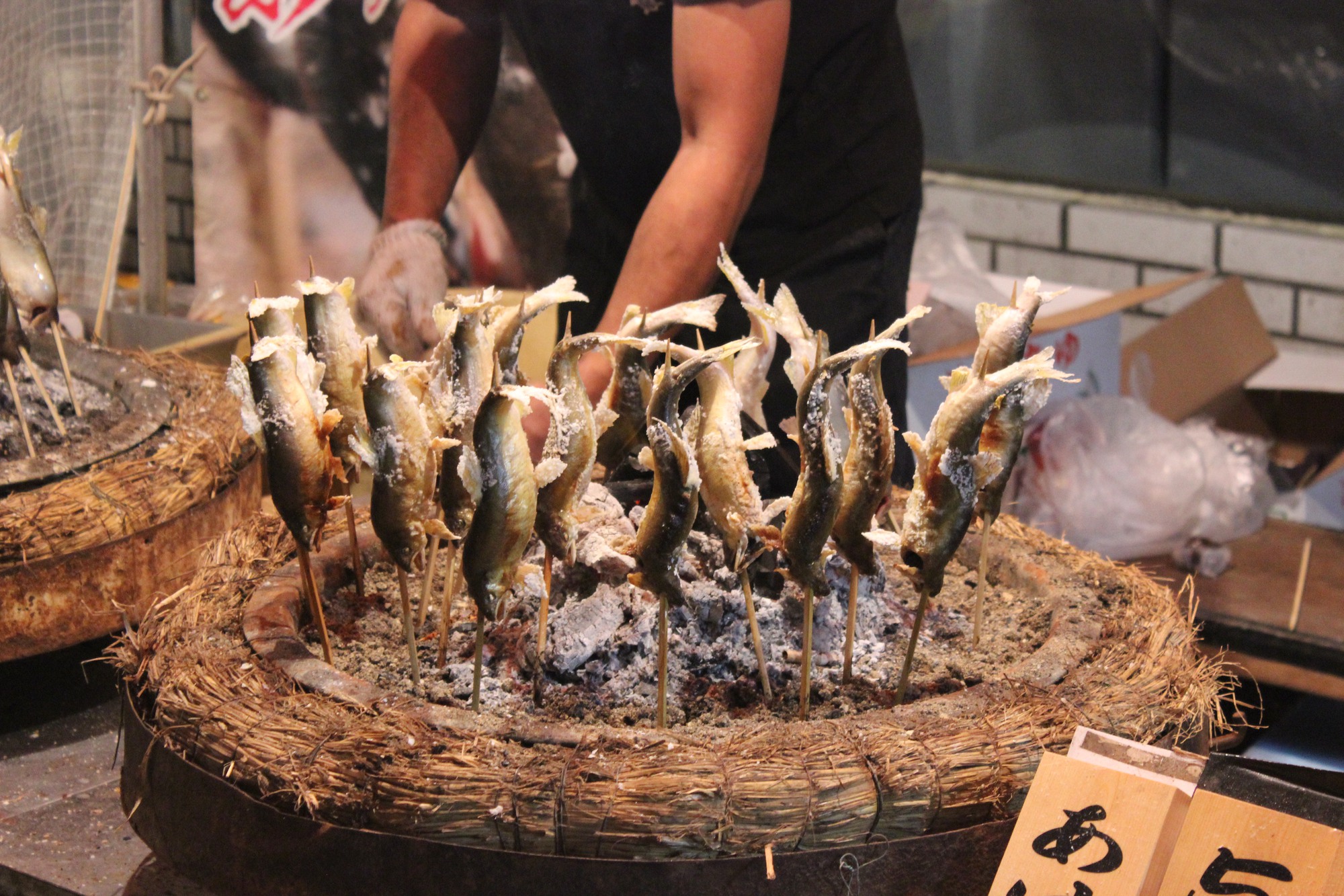 8 món ăn nổi tiếng Nhật Bản từ nhà hàng đến đường phố - Ảnh 6.