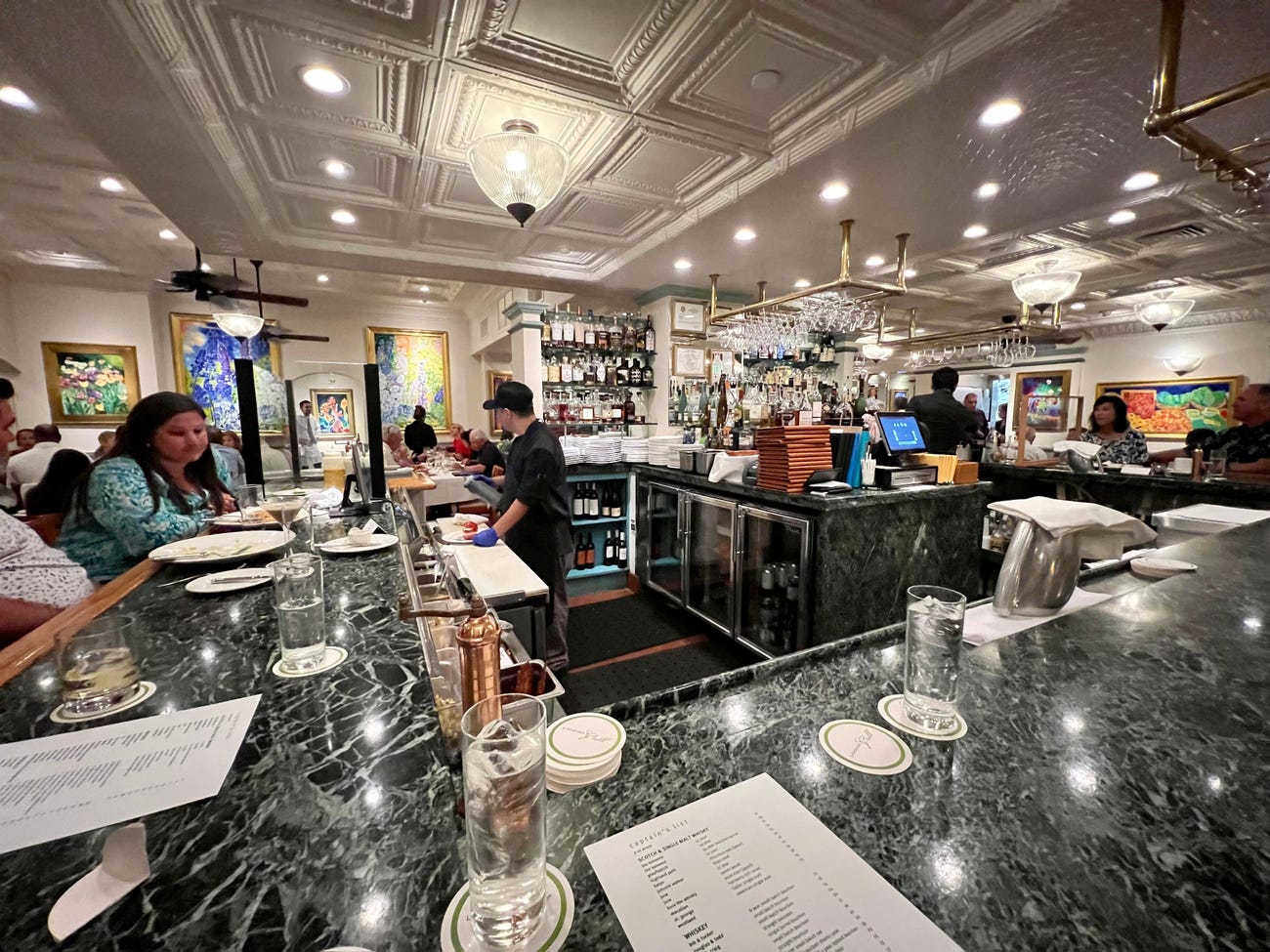 Bỏ hơn chục triệu ăn tối tại nhà hàng được đánh giá cao nhất nước Mỹ, cô gái đặc biệt ấn tượng món cocktail phở - Ảnh 2.