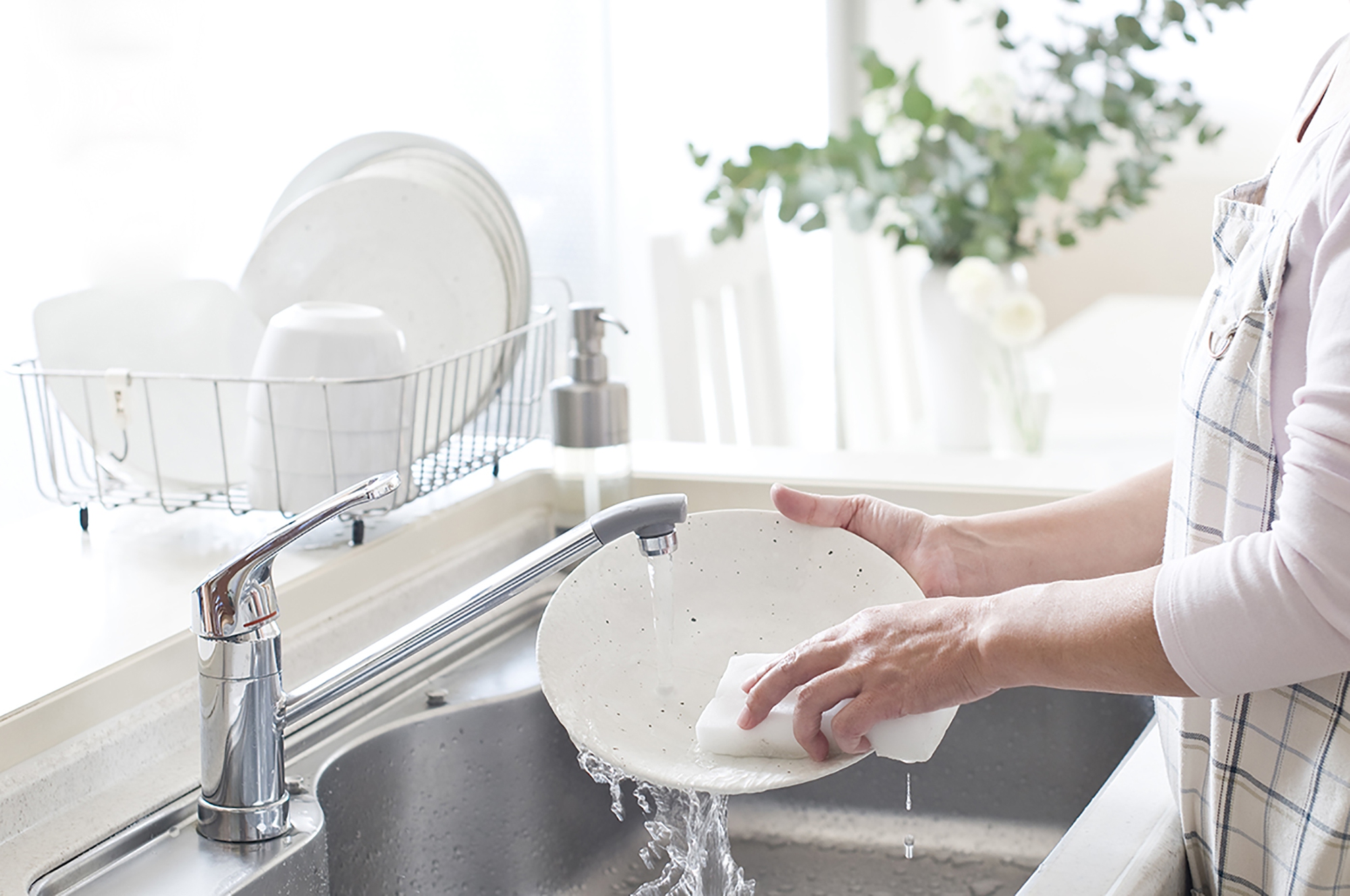 Nhiều dịch vụ, h&agrave;ng h&oacute;a &aacute;p dụng &ldquo;gi&aacute; ng&agrave;y Tết&rdquo; - Ảnh 1.
