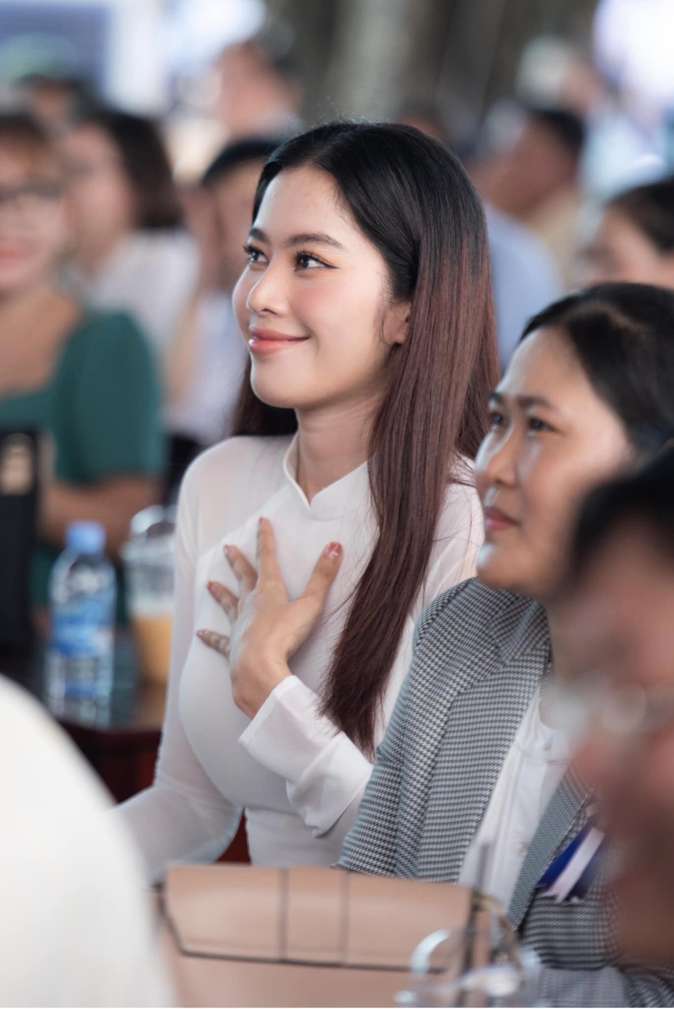 Nam Em lần đầu lộ diện hậu trả nợ gần 150 triệu trong đêm, thần sắc ra sao? - Ảnh 3. Nam Em lần đầu lộ diện hậu trả nợ gần 150 triệu trong đêm, thần sắc ra sao? - Ảnh 3.