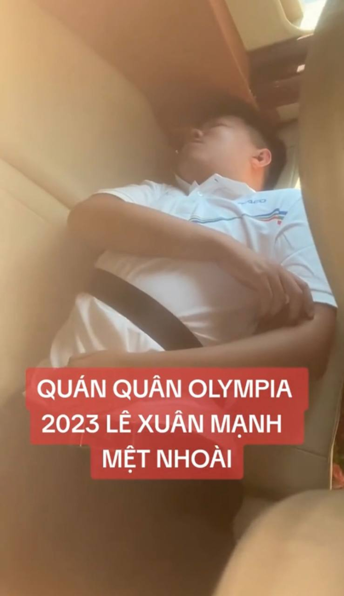 Thanh niên xóm &quot;xin vía học giỏi&quot; của Quán quân Olympia 2023, Xuân Mạnh có ứng xử được khen ngợi - Ảnh 5.