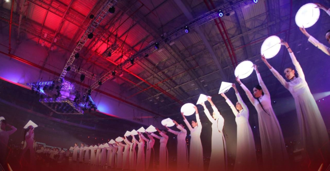 Phần trình diễn của Mikelodic tại Rap Việt Concert bị tố &quot;vay mượn&quot; ý tưởng từ show Ký ức Hội An? - Ảnh 3.