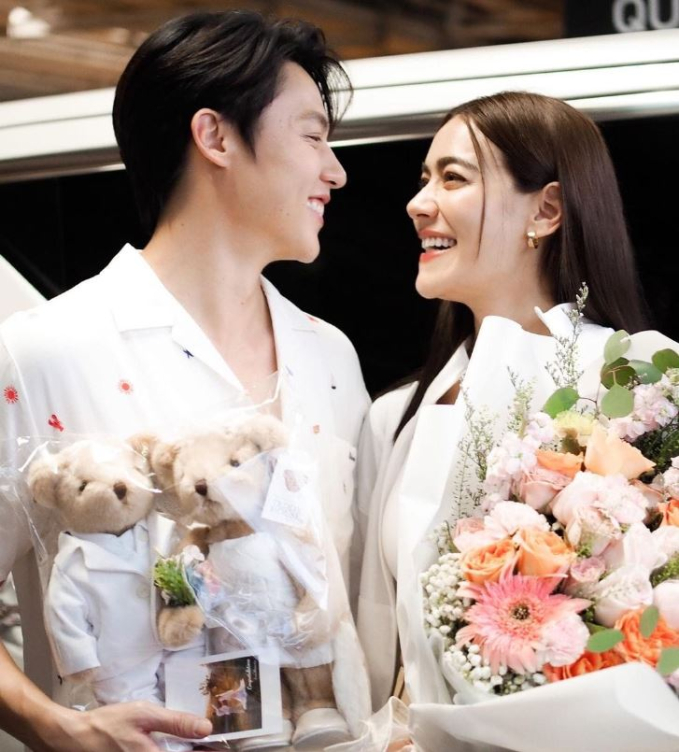 Hôn nhân 3 đại mỹ nhân châu Á diện váy cưới Dior trong đám cưới khủng: Song Hye Kyo - Angelababy “đứt gánh giữa đường”, minh tinh Thái thì sao? - Ảnh 10.