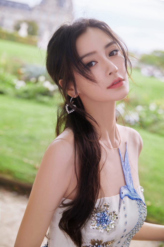Hôn nhân 3 đại mỹ nhân châu Á diện váy cưới Dior trong đám cưới khủng: Song Hye Kyo - Angelababy “đứt gánh giữa đường”, minh tinh Thái thì sao? - Ảnh 3.
