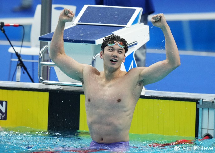 Nhà vô địch bơi lội ASIAD 2023 gây sốt vì cao 1,91 m, ngoại hình như tài tử - Ảnh 4.