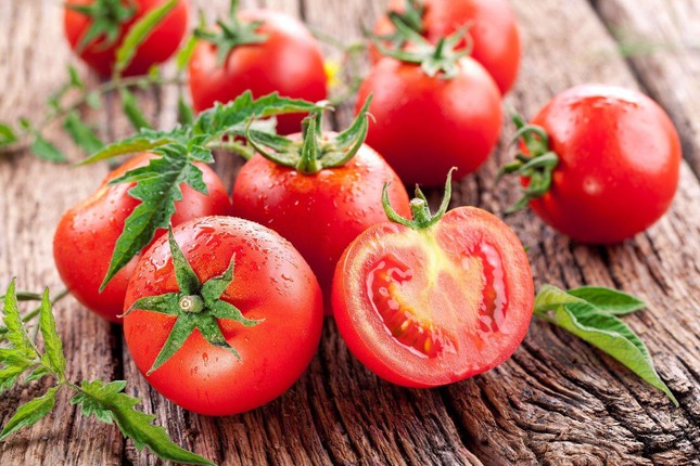 Ăn cà chua cần tránh những sai lầm này kẻo ngộ độc, suy giảm chức năng thận - Ảnh 1.