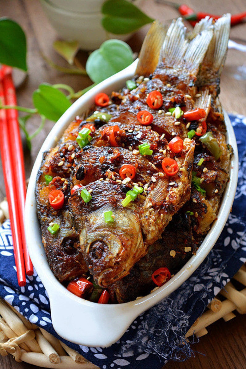 C&aacute; diếc chi&ecirc;n gi&ograve;n rim mặn ngọt ngon cơm - Ảnh 8.