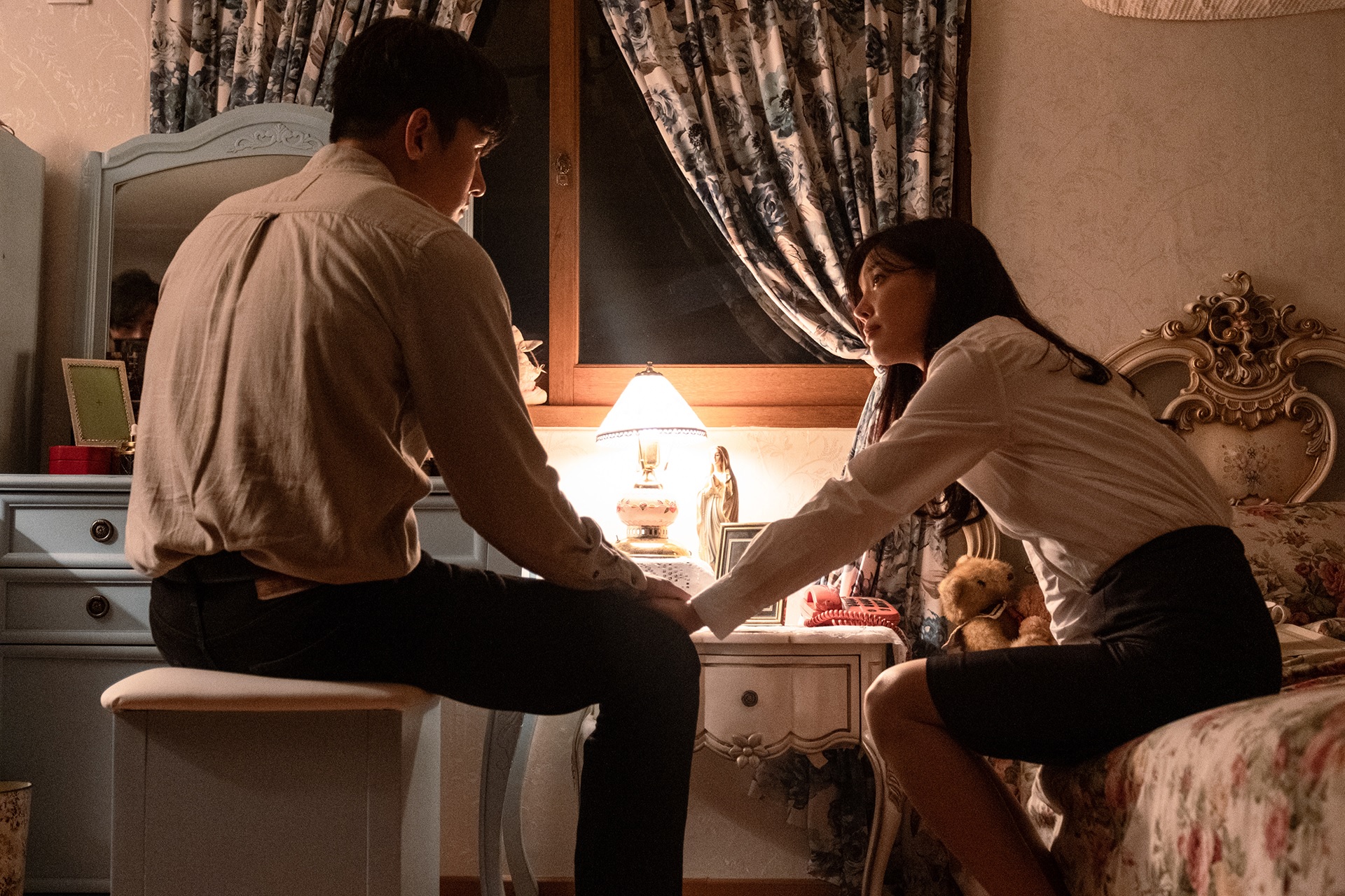 Review phim mới của Ji Chang Wook: Xây dựng nhân vật quá hay, phản diện làm khán giả không ghét nổi - Ảnh 2.