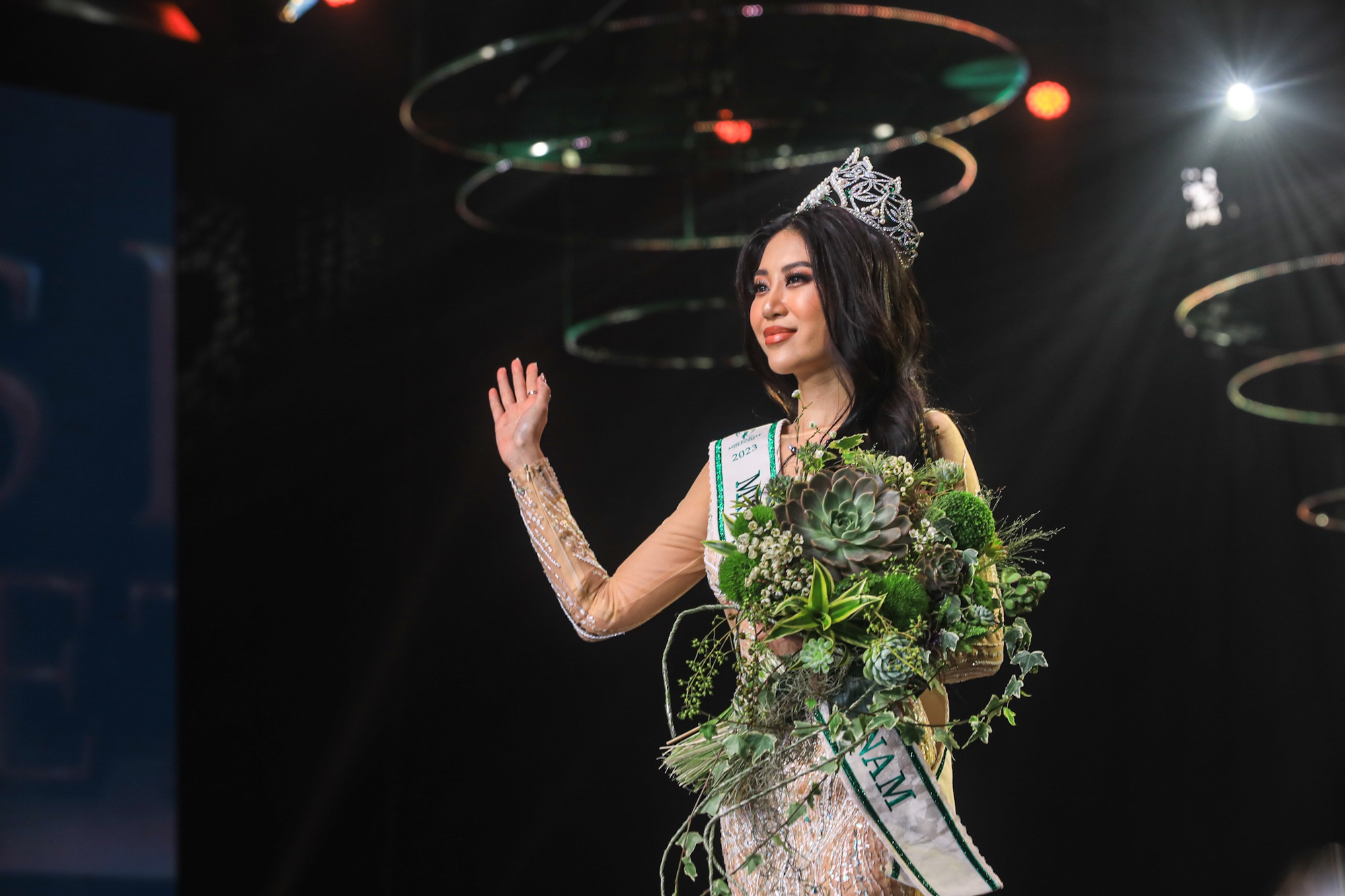 Trương Ngọc Ánh: &quot;Tôi kỳ vọng 2 người khác đạt danh hiệu Miss Earth Vietnam 2023, không phải Tân Hoa hậu&quot;   - Ảnh 1.