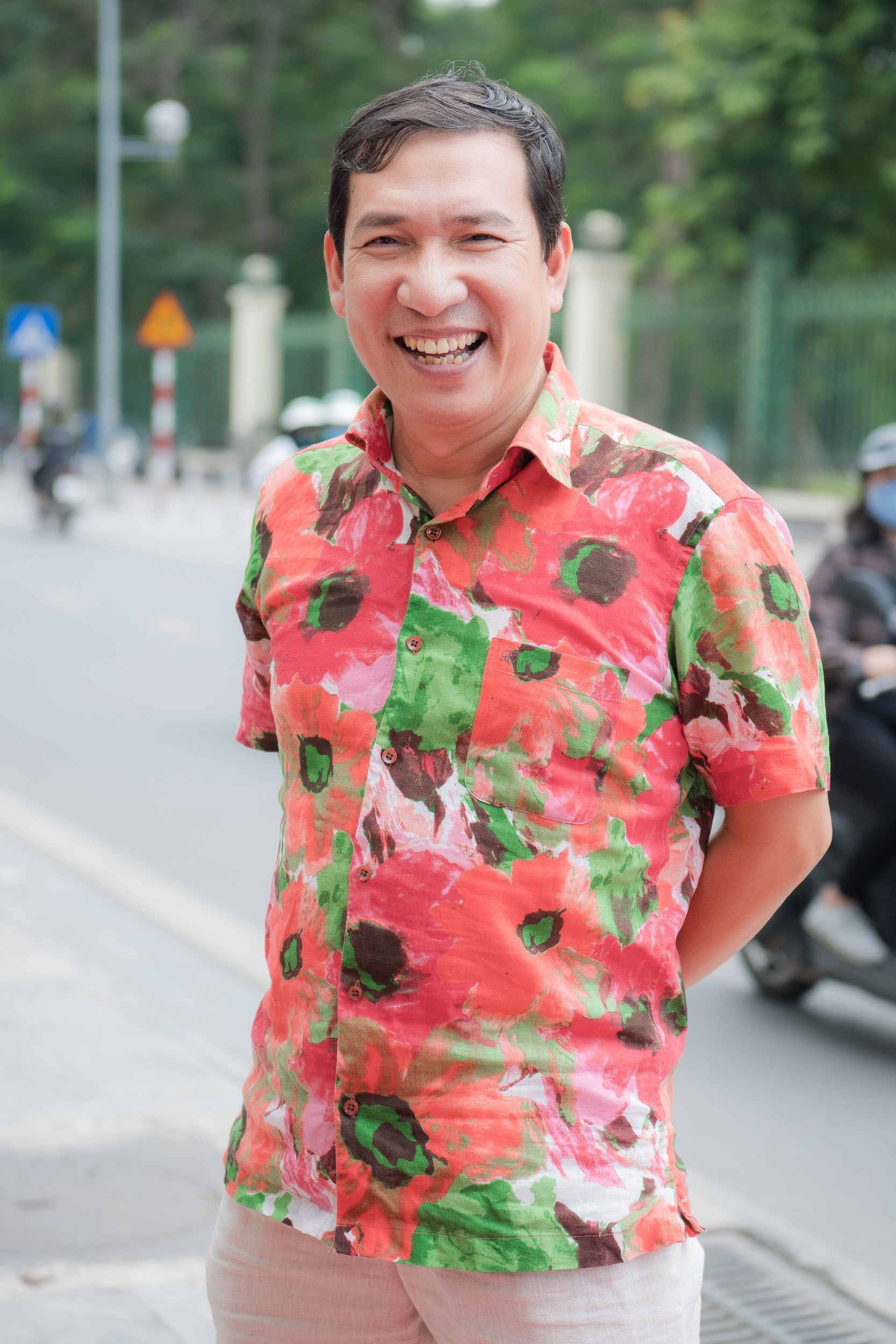 Cuộc sống của Quang Thắng ở tuổi 55: Mua nhà ở Hà Nội, vợ con lên ở thời gian lại dọn về quê - Ảnh 1.