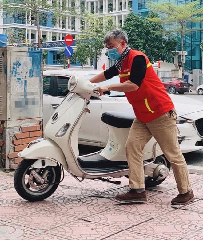 "Tr&ugrave;m phản diện mới" của m&agrave;n ảnh Việt: Ngo&agrave;i đời b&aacute;n b&aacute;nh canh ghẹ, sống b&igrave;nh dị b&ecirc;n vợ v&agrave; 2 con sinh đ&ocirc;i - Ảnh 6.