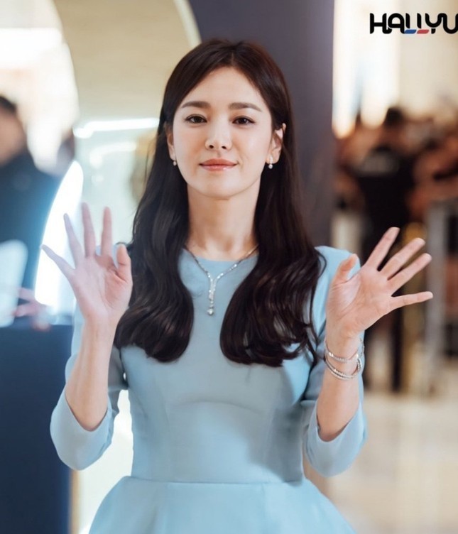 Ảnh đời thường Song Hye Kyo ở tuổi 42 - Ảnh 2.