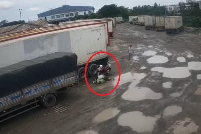 Cô gái bị sát hại ở Thủ Đức: Người đàn ông chứng kiến nhưng bỏ đi bị xử lý thế nào? - Ảnh 1. Cô gái bị sát hại ở Thủ Đức: Người đàn ông chứng kiến nhưng bỏ đi bị xử lý thế nào? - Ảnh 1.