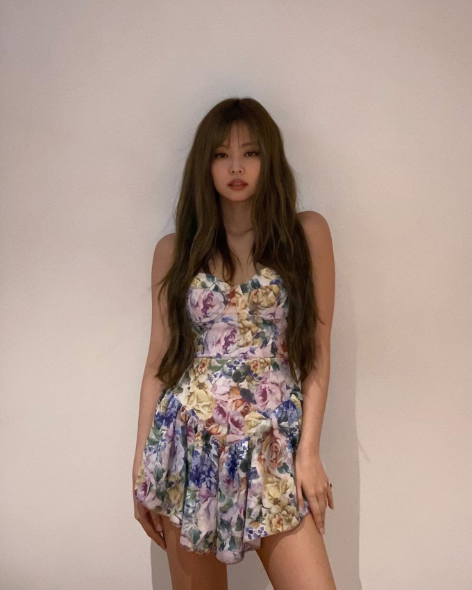 Tủ đồ chuẩn girlfriend material của BLACKPINK sẽ cho các nàng 1001 ý tưởng mặc xinh trong ngày 20/10 này - Ảnh 4. Tủ đồ chuẩn girlfriend material của BLACKPINK sẽ cho các nàng 1001 ý tưởng mặc xinh trong ngày 20/10 này - Ảnh 4.