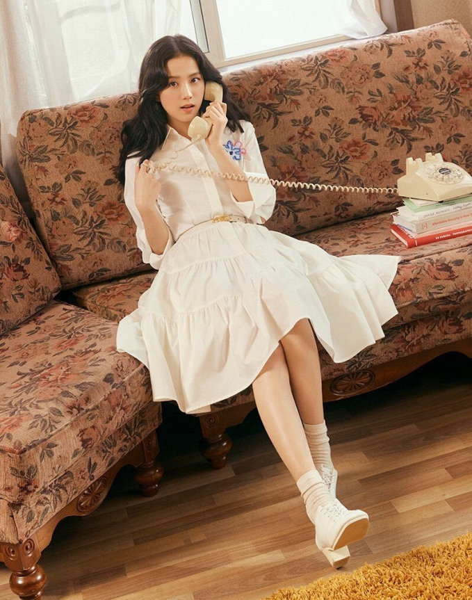 Tủ đồ chuẩn girlfriend material của BLACKPINK sẽ cho các nàng 1001 ý tưởng mặc xinh trong ngày 20/10 này - Ảnh 17. Tủ đồ chuẩn girlfriend material của BLACKPINK sẽ cho các nàng 1001 ý tưởng mặc xinh trong ngày 20/10 này - Ảnh 17.