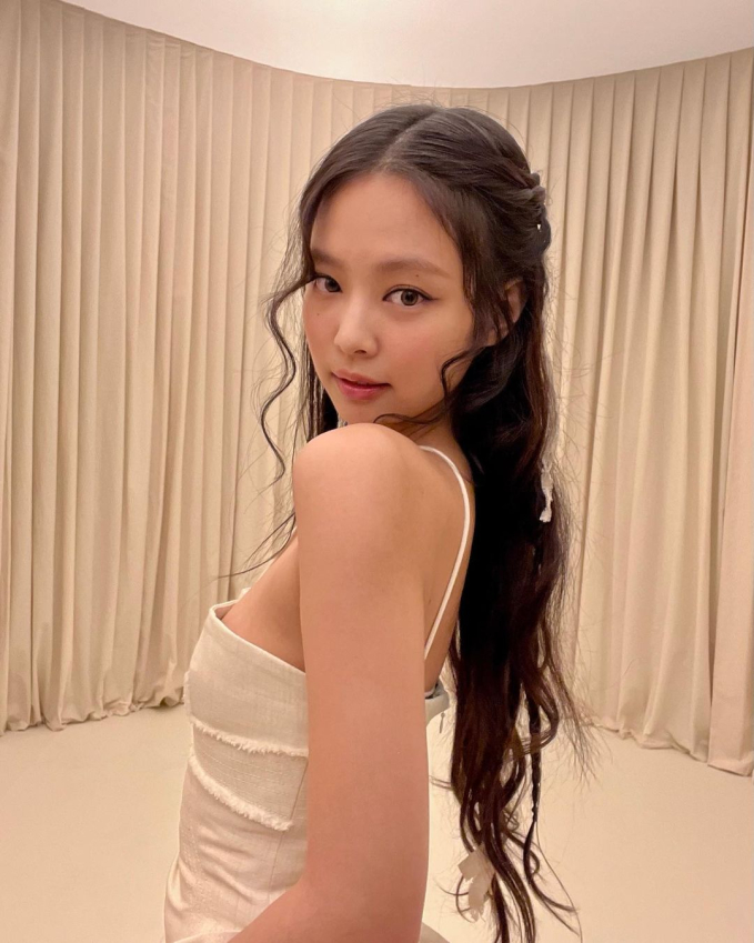 Tủ đồ chuẩn girlfriend material của BLACKPINK sẽ cho các nàng 1001 ý tưởng mặc xinh trong ngày 20/10 này - Ảnh 14. Tủ đồ chuẩn girlfriend material của BLACKPINK sẽ cho các nàng 1001 ý tưởng mặc xinh trong ngày 20/10 này - Ảnh 14.