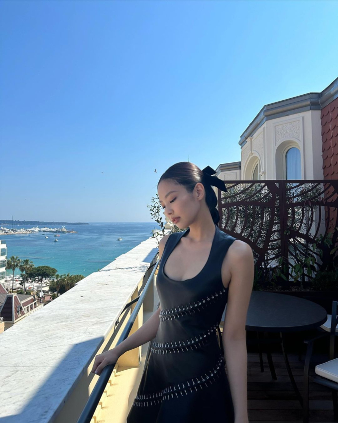 Tủ đồ chuẩn girlfriend material của BLACKPINK sẽ cho các nàng 1001 ý tưởng mặc xinh trong ngày 20/10 này - Ảnh 9. Tủ đồ chuẩn girlfriend material của BLACKPINK sẽ cho các nàng 1001 ý tưởng mặc xinh trong ngày 20/10 này - Ảnh 9.