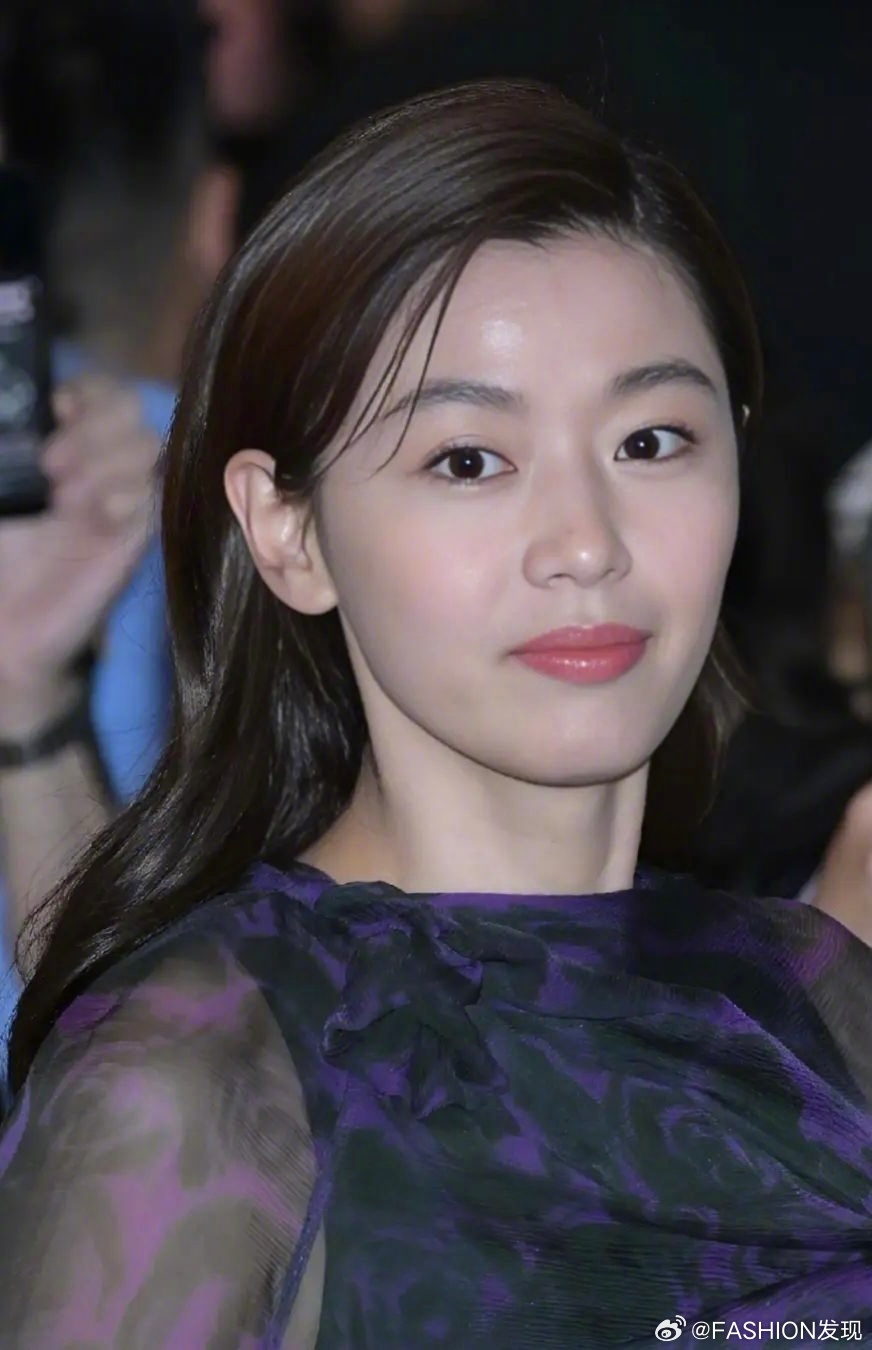 “Mợ chảnh” Jeon Ji Hyun bùng nổ visual ở tuổi U45 tại sự kiện, xem hình cận mặt và cam thường còn choáng hơn  - Ảnh 6.