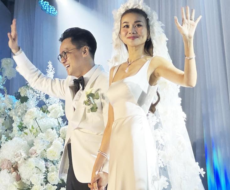 Đám cưới Ngô Thanh Vân: Nam Trung gây chú ý khi mặc váy làm phù dâu | Báo  Dân trí