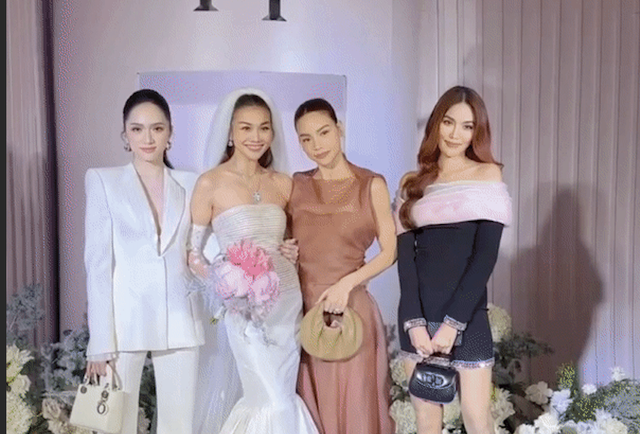 Thanh Hằng khoe visual xịn khi thay váy cưới thứ 2 vào lễ đường, cận vòng kim cương gây chú ý - Ảnh 7. Thanh Hằng khoe visual xịn khi thay váy cưới thứ 2 vào lễ đường, cận vòng kim cương gây chú ý - Ảnh 7.