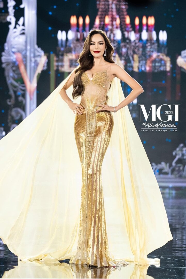 Hoa hậu Hoàng Phương khoe thân hình 'rực lửa' ở bán kết Miss Grand International - Ảnh 3.