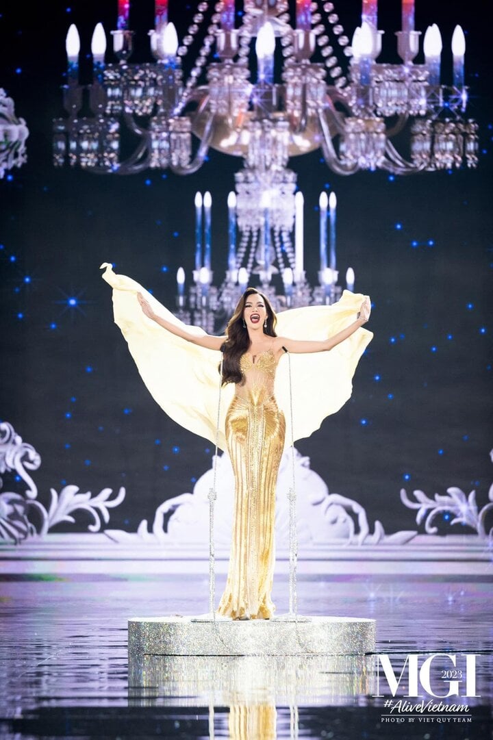 Hoa hậu Hoàng Phương khoe thân hình 'rực lửa' ở bán kết Miss Grand International - Ảnh 4.