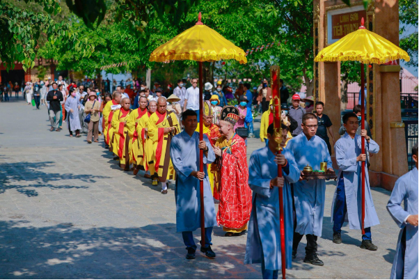 Phật tử mong chờ ngày lễ Vía Quán Thế Âm xuất gia tại núi Bà Đen Tây Ninh - Ảnh 2.
