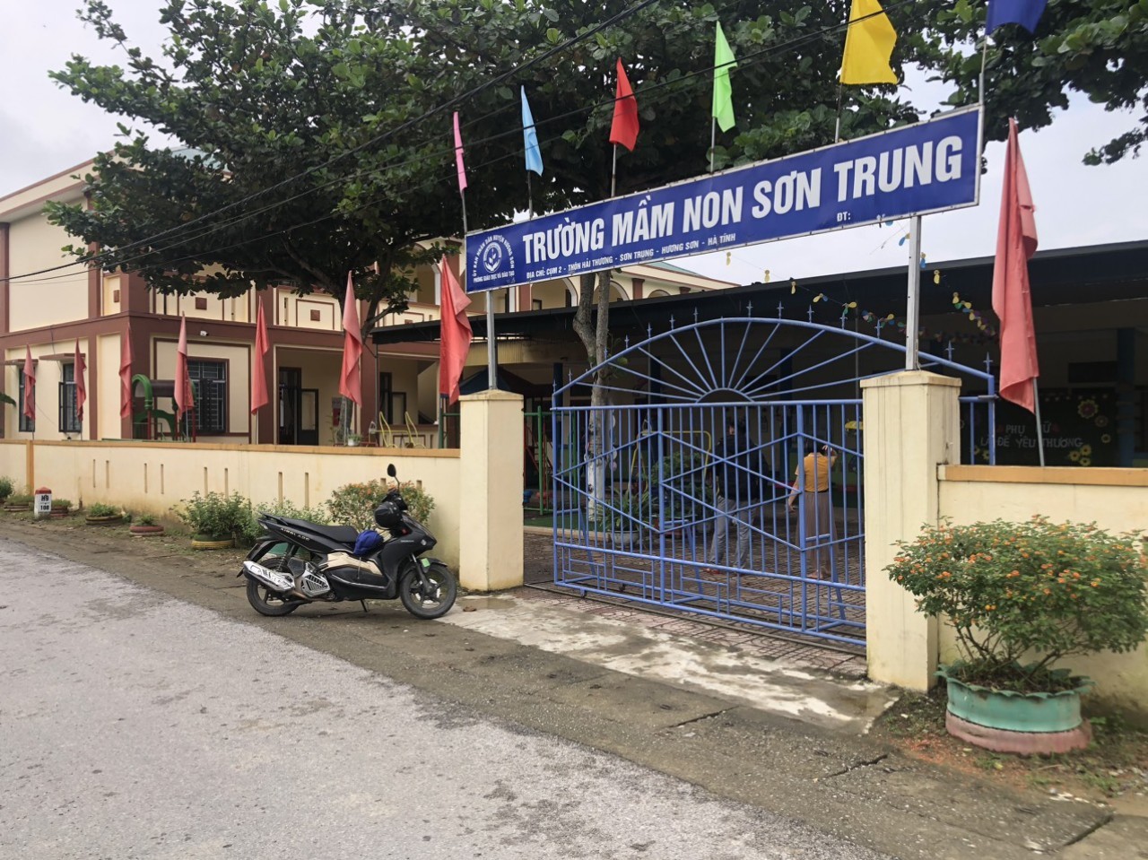 Chủ thầu rơi từ tầng 2 xuống đất tử vong tại công trình - Ảnh 1. Chủ thầu rơi từ tầng 2 xuống đất tử vong tại công trình - Ảnh 1.