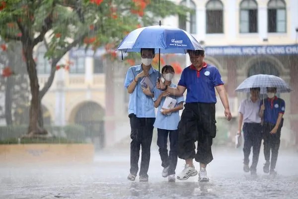 Hơn 88% học sinh THPT phải đi học thêm - Ảnh 1.