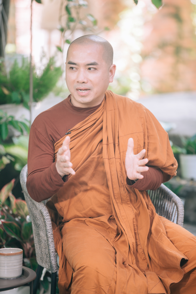 Ngoại tình dưới góc nhìn của Thầy Minh Niệm: Tại sao đàn ông gian díu bên ngoài dù có vợ đẹp và giỏi giang? - Ảnh 1. Ngoại tình dưới góc nhìn của Thầy Minh Niệm: Tại sao đàn ông gian díu bên ngoài dù có vợ đẹp và giỏi giang? - Ảnh 1.