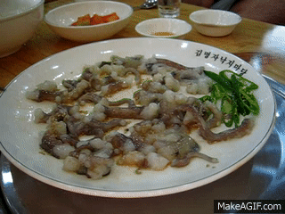 Ăn món khoái khẩu nhưng gây tranh cãi nhất của Hàn Quốc, người đàn ông mất mạng vì đau tim sau khi mắc nghẹn - Ảnh 3.