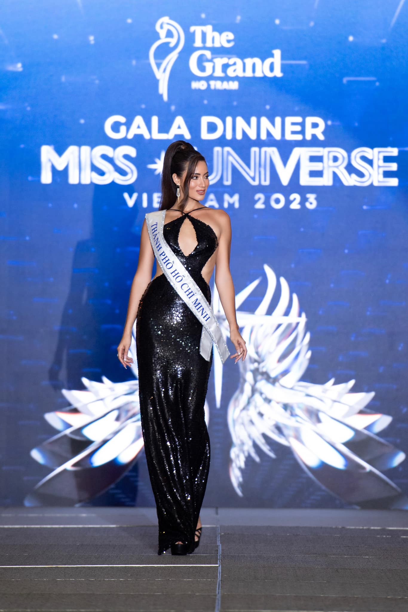 Người đẹp lai trình diễn áo tắm đẹp nhất Miss Universe Vietnam - Ảnh 22.