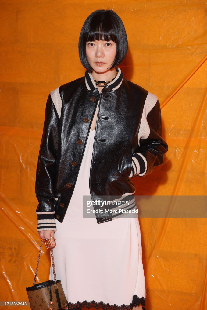 Hyein khoe visual thách thức Getty Images, Taeyeon - Amber sáng bừng giữa dàn sao đổ bộ show Louis Vuitton - Ảnh 7.
