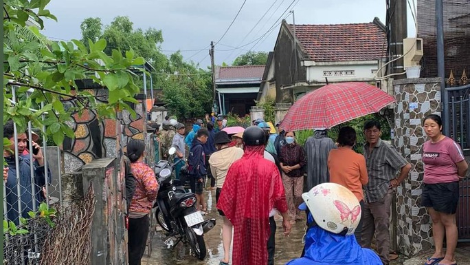 Nam thanh niên tâm thần truy sát, 3 người trong gia đình thương vong - Ảnh 1.