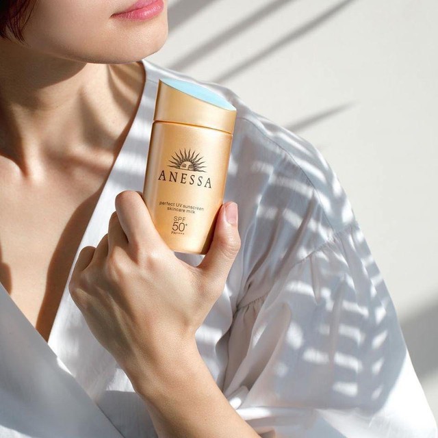 Mua kem chống nắng mùa lạnh mà nhìn chỉ số SPF thôi chưa đủ, vẫn cần thêm 1 yếu tố để da mướt rượt, mịn màng - Ảnh 3. Mua kem chống nắng mùa lạnh mà nhìn chỉ số SPF thôi chưa đủ, vẫn cần thêm 1 yếu tố để da mướt rượt, mịn màng - Ảnh 3.