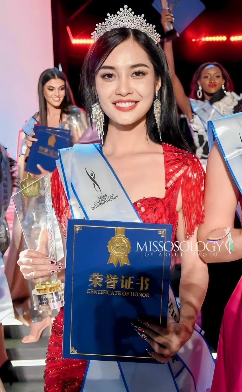 Hoa hậu Nông Thúy Hằng đóng MV sau khi giành danh hiệu Á hậu quốc tế - Ảnh 2.