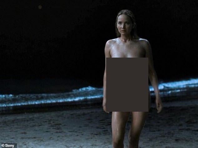 Khán giả sốc với cảnh khỏa thân không che của Jennifer Lawrence - Ảnh 2.