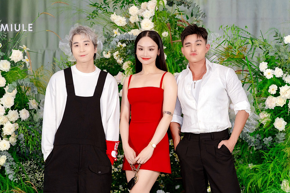 Miu Lê trở lại với MV mới, nhạc cực "suy" nhưng bắt tai, câu chuyện cô đơn đậm chất chữa lành - Ảnh 5. Miu Lê trở lại với MV mới, nhạc cực "suy" nhưng bắt tai, câu chuyện cô đơn đậm chất chữa lành - Ảnh 5.