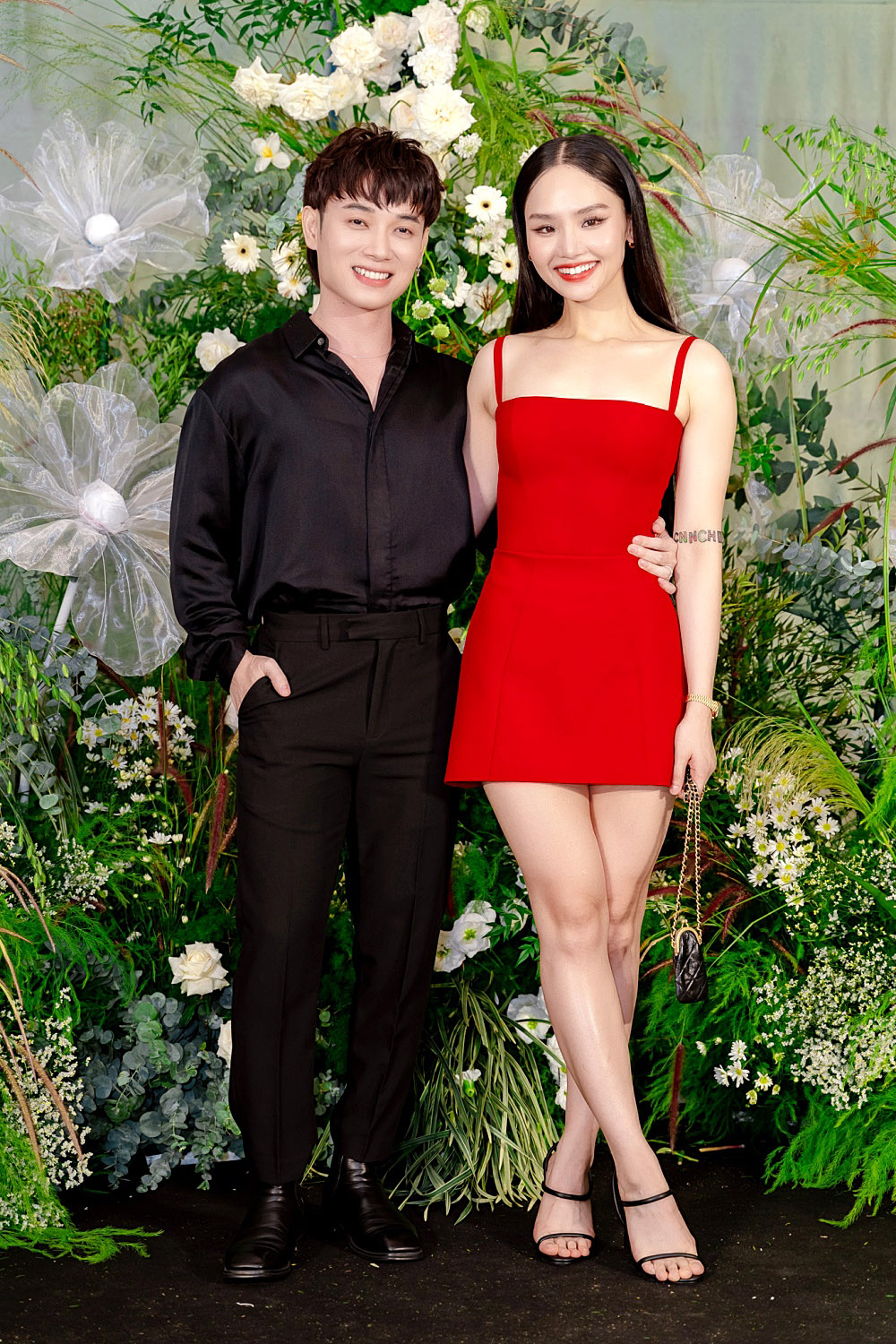 Cả "rừng" sao Việt đến mừng Miu Lê ra MV mới sau "Vì mẹ anh bắt chia tay" - Ảnh 14. Cả "rừng" sao Việt đến mừng Miu Lê ra MV mới sau "Vì mẹ anh bắt chia tay" - Ảnh 14.
