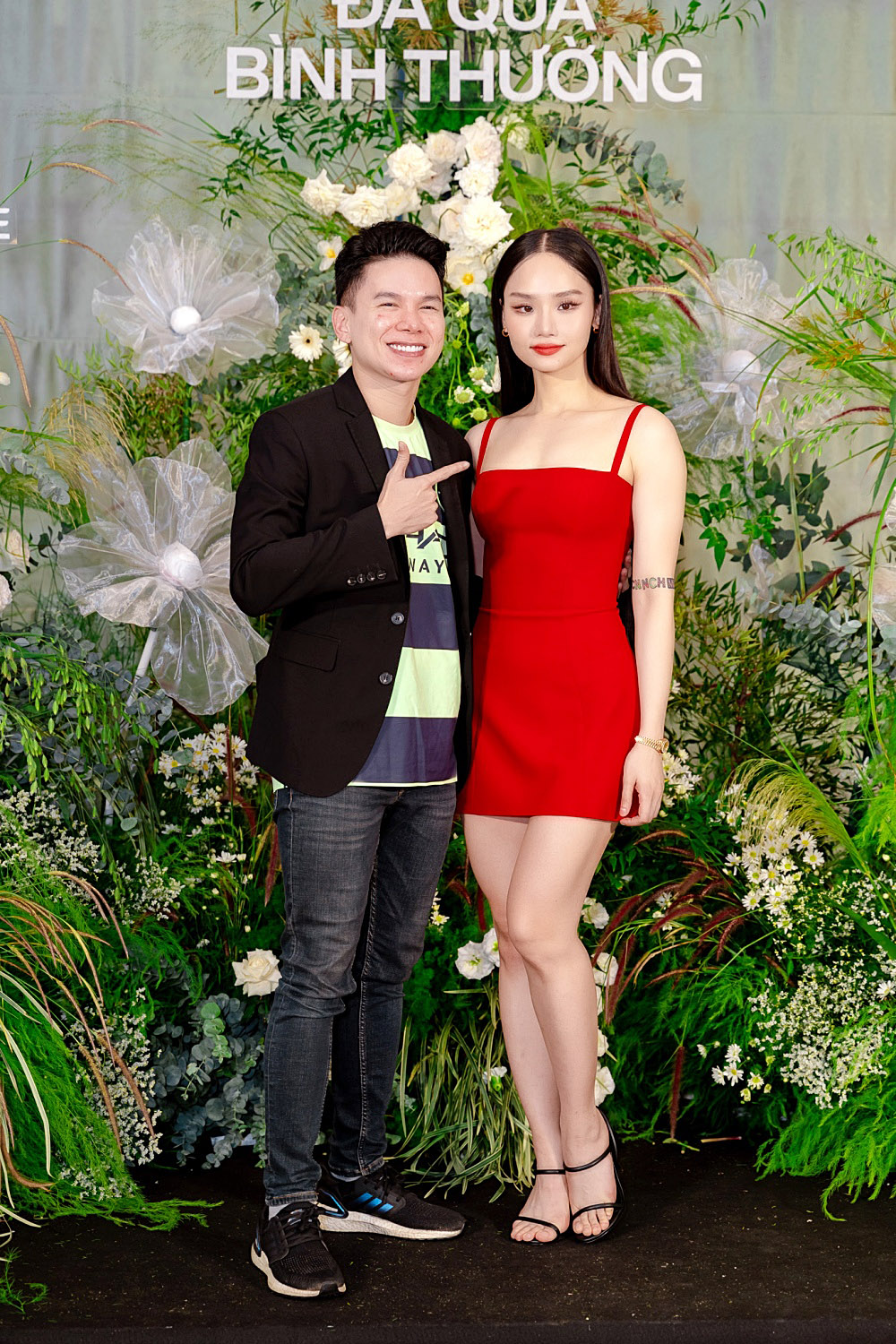 Miu Lê trở lại với MV mới, nhạc cực "suy" nhưng bắt tai, câu chuyện cô đơn đậm chất chữa lành - Ảnh 17. Miu Lê trở lại với MV mới, nhạc cực "suy" nhưng bắt tai, câu chuyện cô đơn đậm chất chữa lành - Ảnh 17.