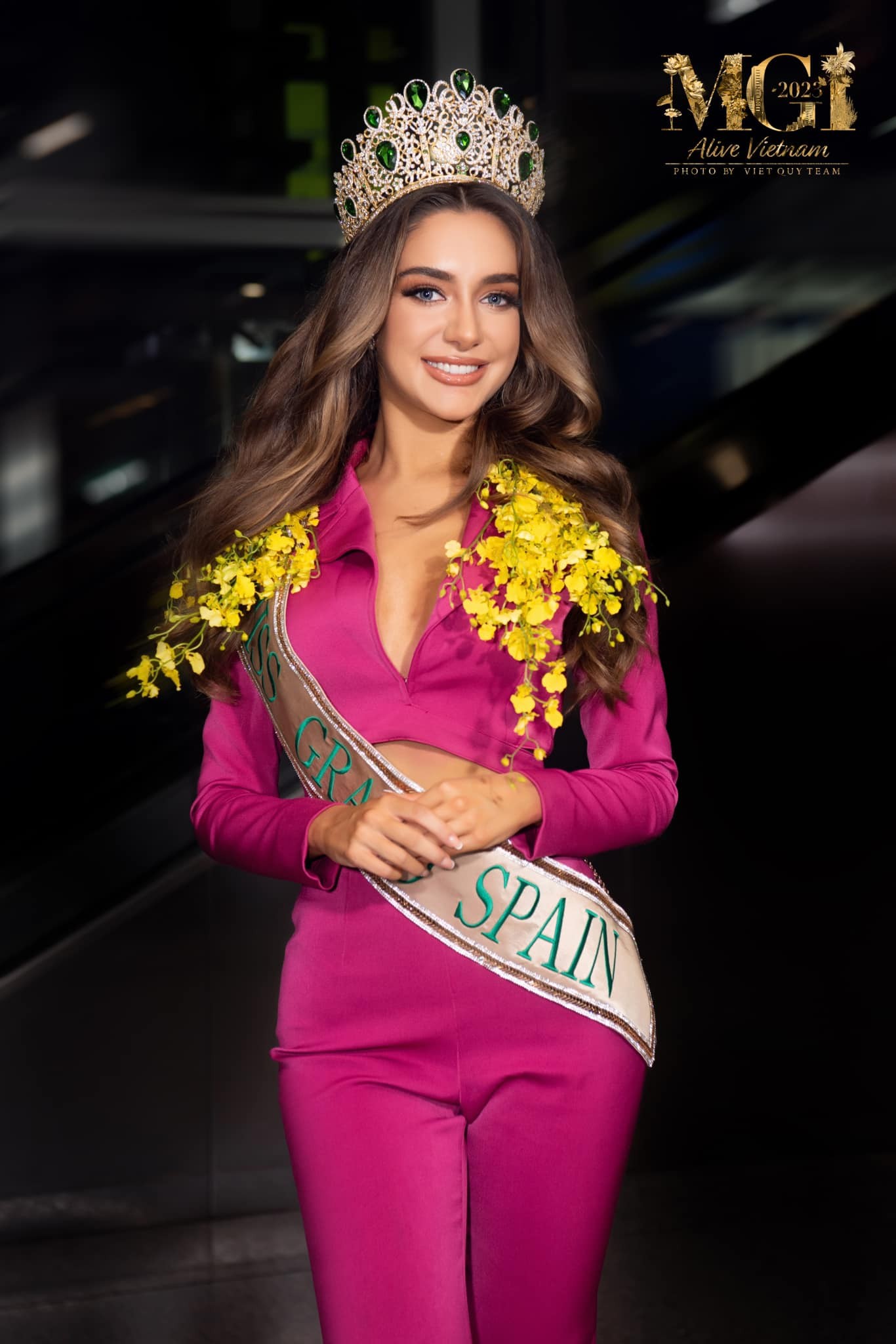 Người đẹp duy nhất mặc áo dài đến Việt Nam thi Hoa hậu Hòa bình - Ảnh 10.