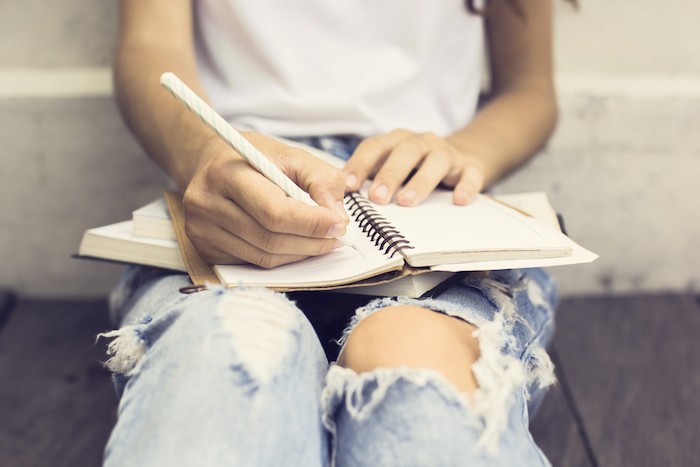 Cha mẹ c&oacute; n&ecirc;n đọc nhật k&yacute; của con? - Ảnh 2.