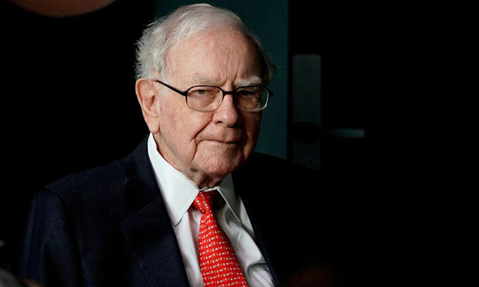 Warren Buffett: Kiếm được nhiều tiền hay không không liên quan gì đến trình độ học vấn và IQ mà liên quan đến 3 
