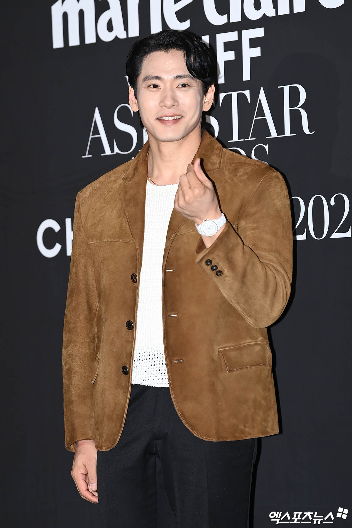 Dàn sao khủng đổ bộ sự kiện: Sooyoung - Kim Go Eun đọ sắc cực gắt vẫn &quot;chào thua&quot; 1 sao nữ táo bạo - Ảnh 18.