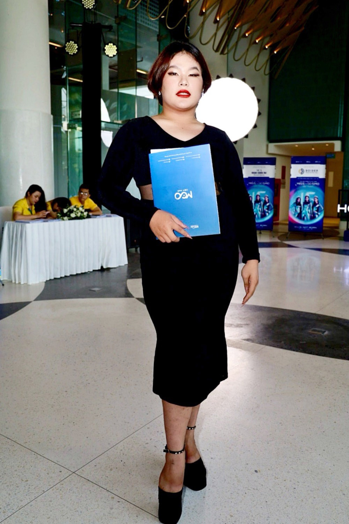 Dàn mỹ nhân đọ sắc tại buổi sơ khảo Miss Cosmo Vietnam 2023: Ngọc Châu khoe nhan sắc quyến rũ vẫn bị thí sinh LGBT chiếm “spotlight” - Ảnh 9.
