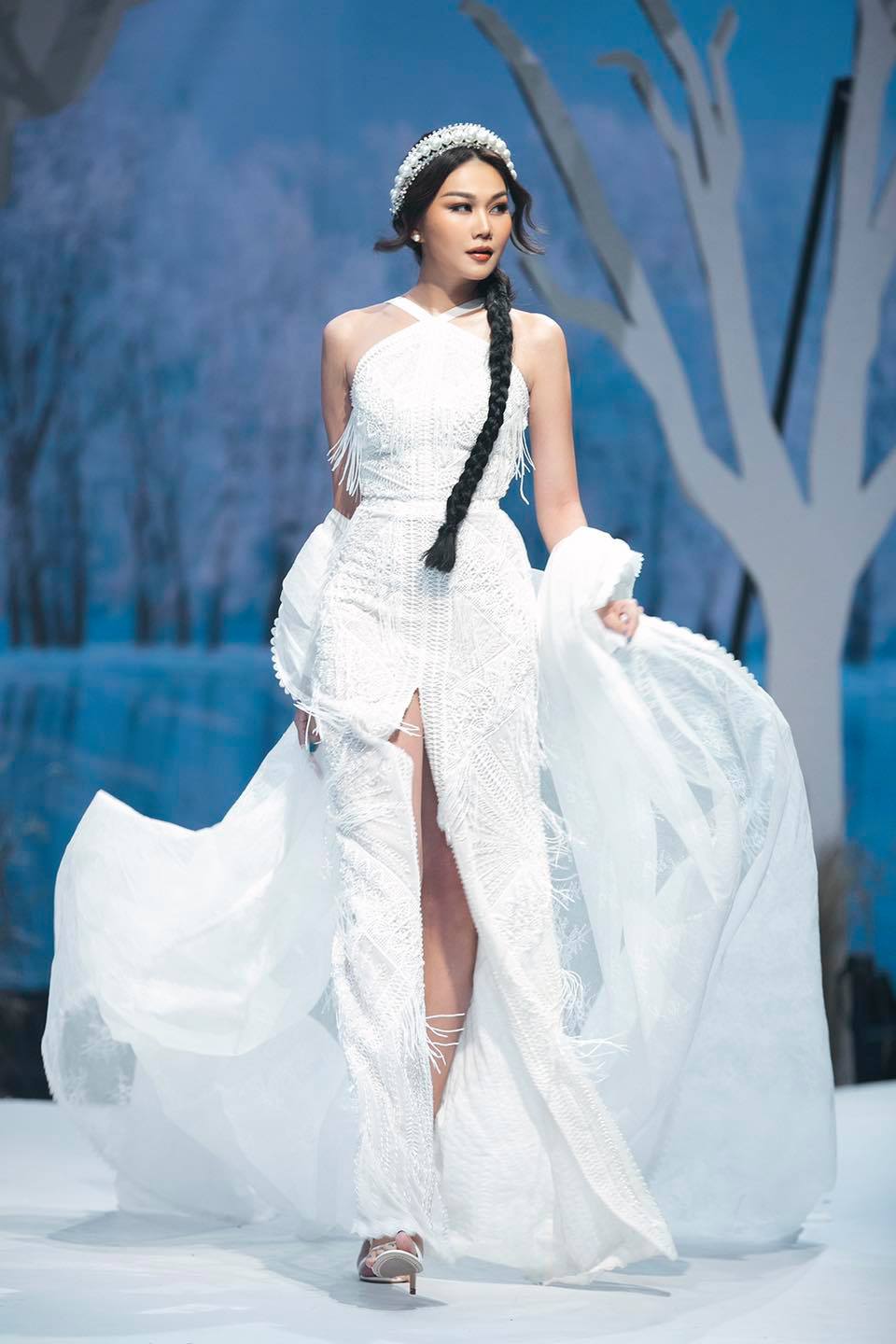 Chị Nhung mặc váy cưới xinh ko#thinhung99 | TikTok